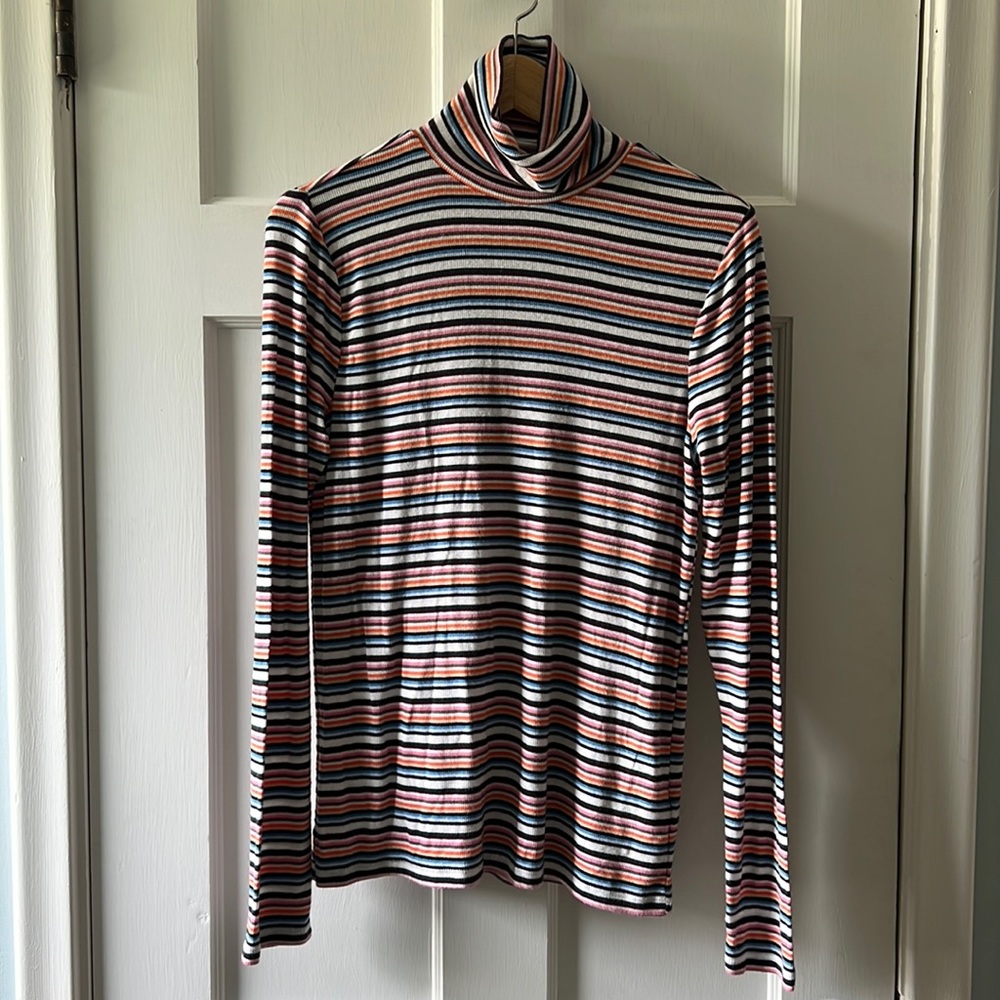 Gap finely ribbed stripped turtleneck